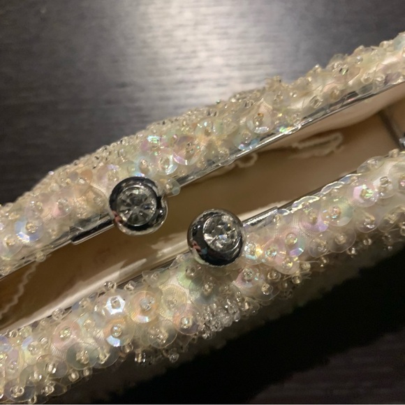 Vintage Iridescent Beaded Clutch - Picture 5 of 5